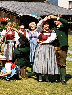 Unsere Tracht 1